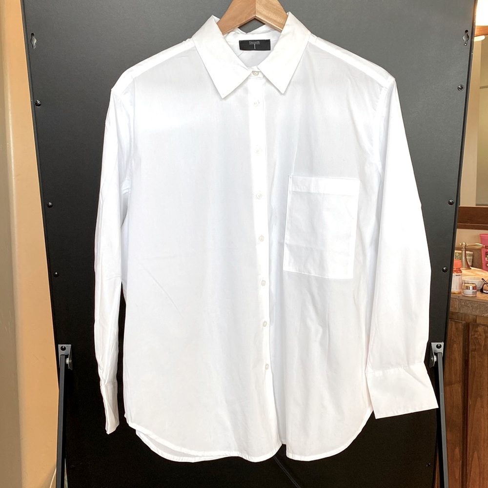 White Tahari dress shirt, relaxed fit, never worn.